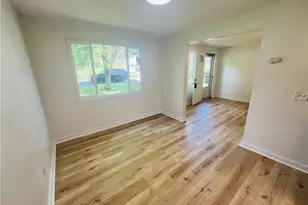 543 Burton Dr, Pittsburgh, PA 15235 - Photo 7