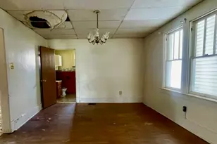 315 Spruce St, Vandergrift, PA 15690 - Photo 7