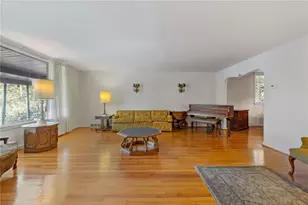 1252 Sharon St, Aliquippa, PA 15001 - Photo 9