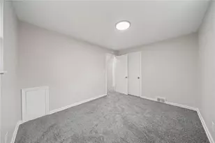 439 Regency Dr, Pittsburgh, PA 15239 - Photo 11