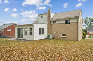 439 Regency Dr, Pittsburgh, PA 15239 - Photo 31