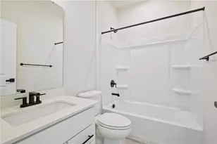 1053 Black Sands Dr, Penn Twp, PA 15644 - Photo 17