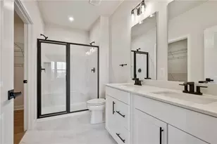 1053 Black Sands Dr, Penn Twp, PA 15644 - Photo 5