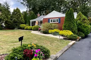 116 Turnpike Dr, Hempfield Township, PA 15642 - Photo 3