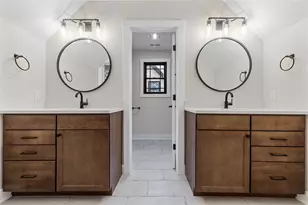 1037 Skyline Dr, Cecil, PA 15317 - Photo 31