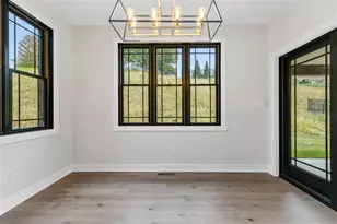 1037 Skyline Dr, Cecil, PA 15317 - Photo 15