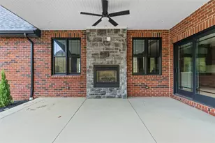 1037 Skyline Dr, Cecil, PA 15317 - Photo 43