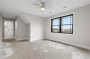 1037 Skyline Dr, Cecil, PA 15317 - Photo 33