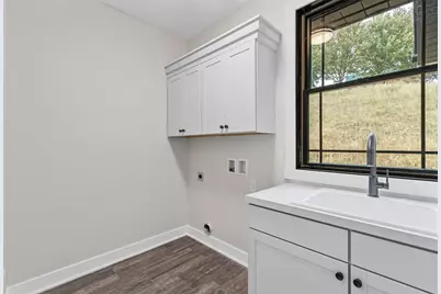 1037 Skyline Dr, Cecil, PA 15317 - Photo 21