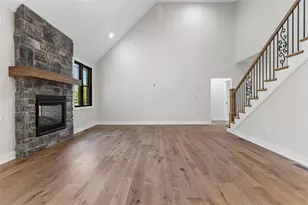 1037 Skyline Dr, Cecil, PA 15317 - Photo 9