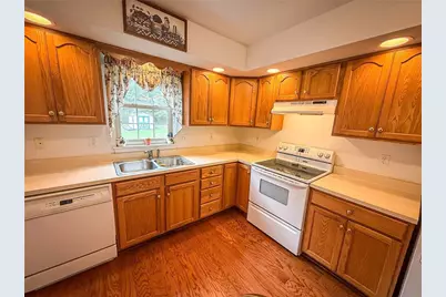 207 October Dr, Twp of But SE, PA 16002 - Photo 9