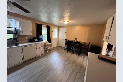 247 Manor Drive, Sugarcreek Boro, PA 16323 - Photo 3