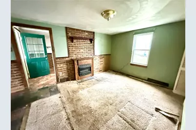 709 Darlington, Jeannette, PA 15644 - Photo 3