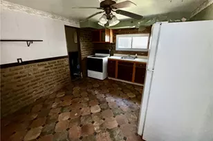 709 Darlington, Jeannette, PA 15644 - Photo 15