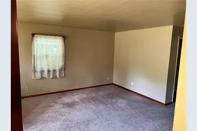 5 Woodbine Dr, Hempfield Township, PA 16125 - Photo 5