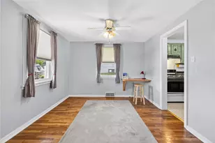 1141 Cloverfield Dr, Pittsburgh, PA 15227 - Photo 5