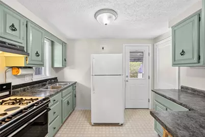 1141 Cloverfield Dr, Pittsburgh, PA 15227 - Photo 7