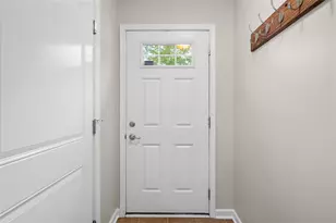 113 Maple Ridge Ct, Cecil, PA 15317 - Photo 3