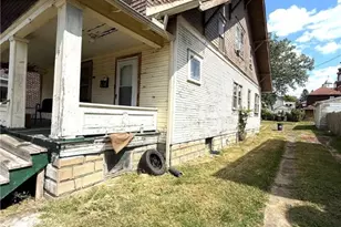 719 Spruce Ave, Sharon, PA 16146 - Photo 1