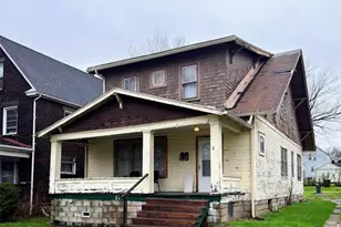 719 Spruce Ave, Sharon, PA 16146 - Photo 1