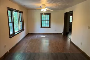 470 Donohoe Rd, Hempfield Township, PA 15601 - Photo 19