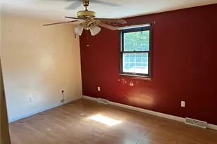 470 Donohoe Rd, Hempfield Township, PA 15601 - Photo 9