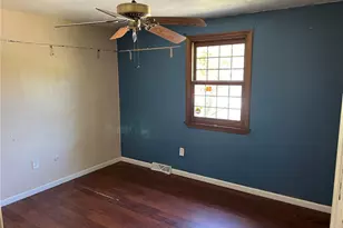 470 Donohoe Rd, Hempfield Township, PA 15601 - Photo 11