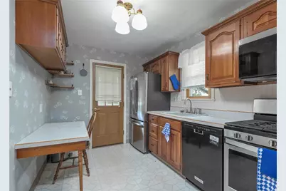 3390 Crestview Dr, Bethel Park, PA 15102 - Photo 9