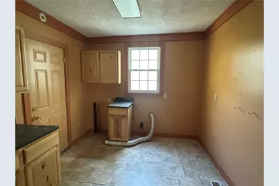 136 Maplewood Ave, Ambridge, PA 15003 - Photo 7