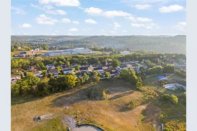 2220 Watchfield Dr, South Park, PA 15129 - Photo 9