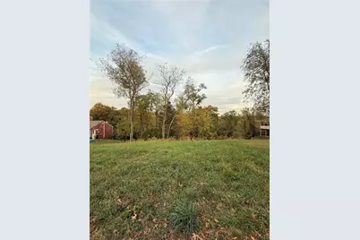 140 Lakeview Dr, Peters Township, PA 15317 - Photo 1