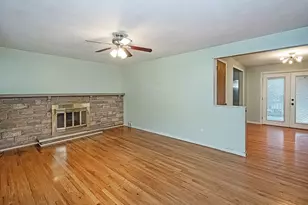 194 Thomas Dr, Pittsburgh, PA 15236 - Photo 3