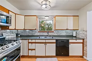 1150 Judy Ann Pl, Pittsburgh, PA 15237 - Photo 7