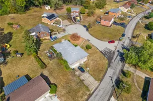 2 Sedum Dr, Pittsburgh, PA 15209 - Photo 3