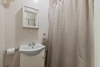 748 Hazelwood Ave, Pittsburgh, PA 15217 - Photo 17