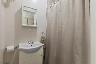 748 Hazelwood Ave, Pittsburgh, PA 15217 - Photo 17