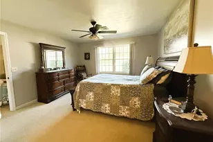 218 Stoneybrook Dr, Jefferson Township, PA 16023 - Photo 13