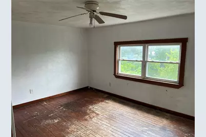 1008 1/2 Gaskill Ave, Jeannette, PA 15644 - Photo 17