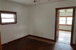 1008 1/2 Gaskill Ave, Jeannette, PA 15644 - Photo 15