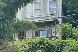 19 Mackey St, Pittsburgh, PA 15213 - Photo 1