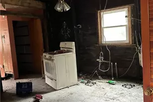 21 Mackey St, Pittsburgh, PA 15213 - Photo 3