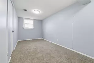 4576 Gates Dr, Homestead, PA 15120 - Photo 11