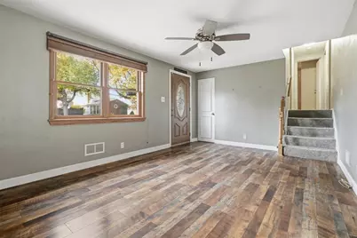 4576 Gates Drive, Homestead, PA 15120 - Photo 3