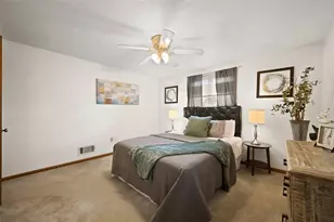 468 Lois Dr, Pittsburgh, PA 15236 - Photo 31