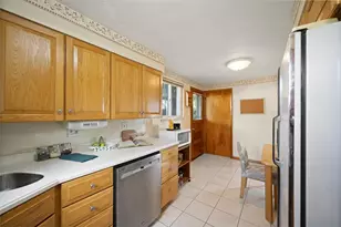 468 Lois Dr, Pittsburgh, PA 15236 - Photo 21