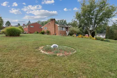 1236 Fox Terrier Dr, Bethel Park, PA 15102 - Photo 3