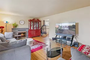 1236 Fox Terrier Dr, Bethel Park, PA 15102 - Photo 7