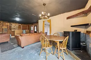 135 Sandy Flat Rd, Springfield Township, PA 15425 - Photo 11