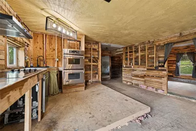 135 Sandy Flat Rd, Springfield Township, PA 15425 - Photo 9