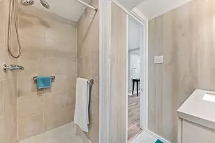 6206 Ira Way, Pittsburgh, PA 15217 - Photo 15